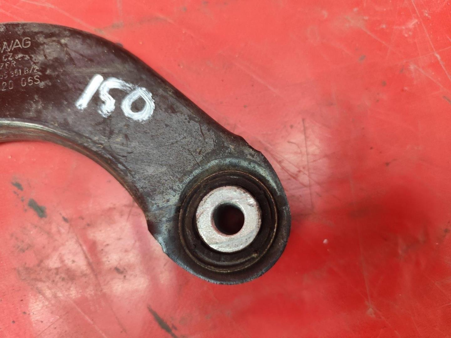 Рычаг передний верхний