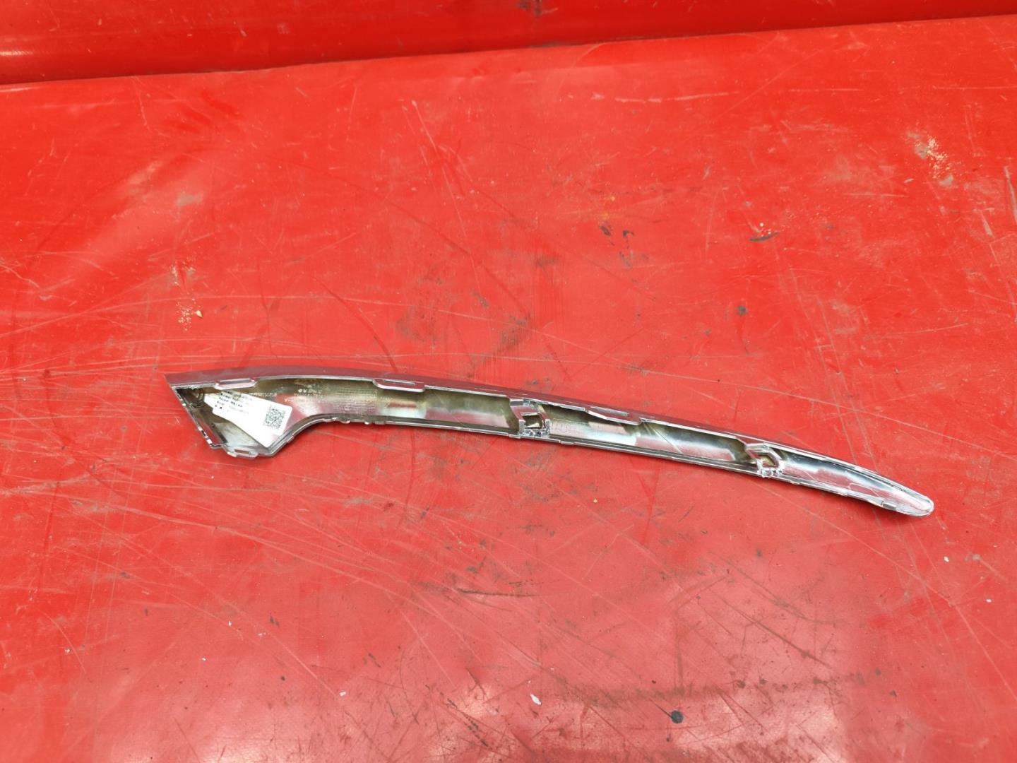 Молдинг фары