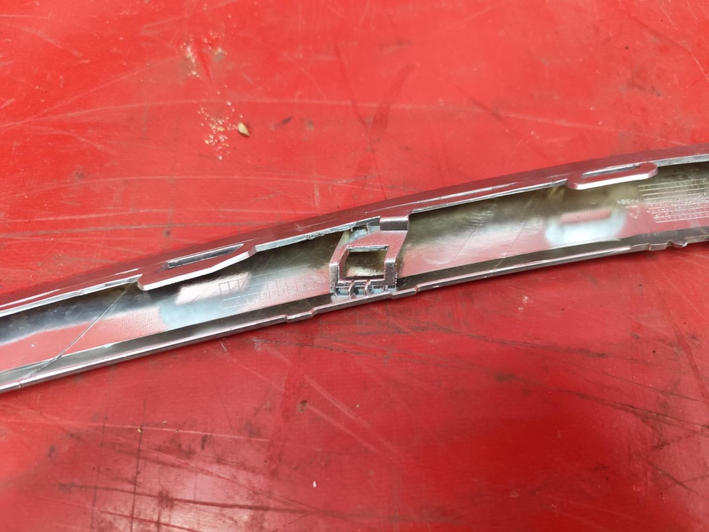 Молдинг фары