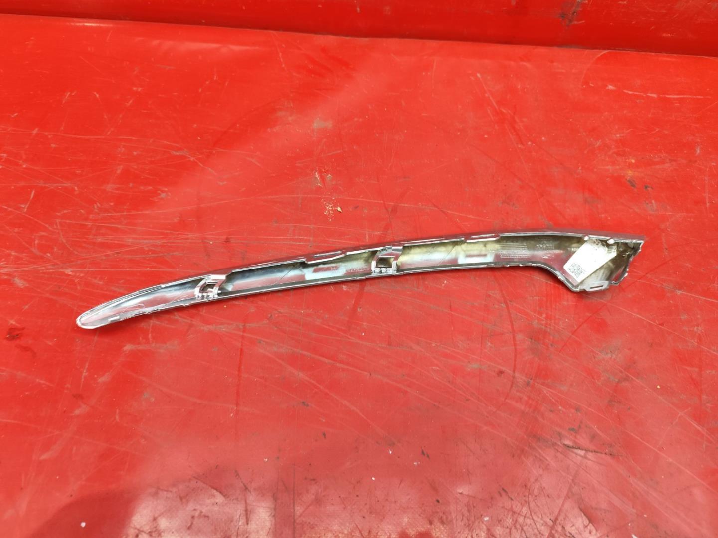 Молдинг фары