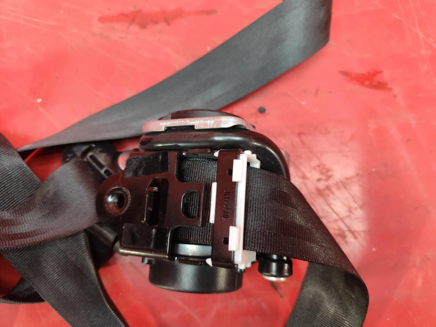 Ремень безопасности