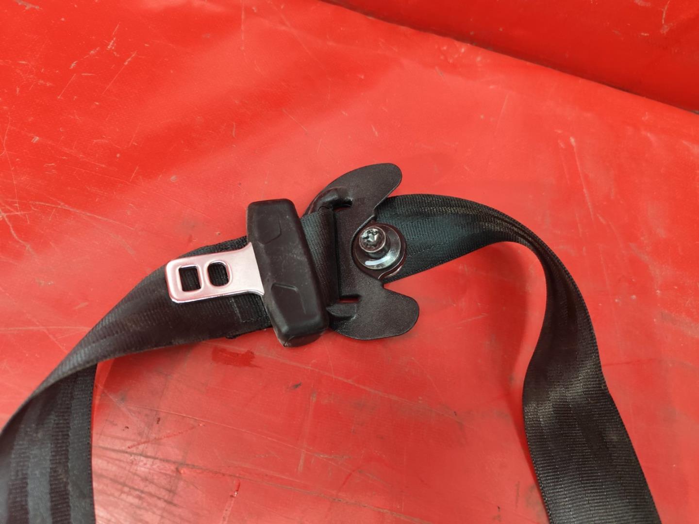 Ремень безопасности