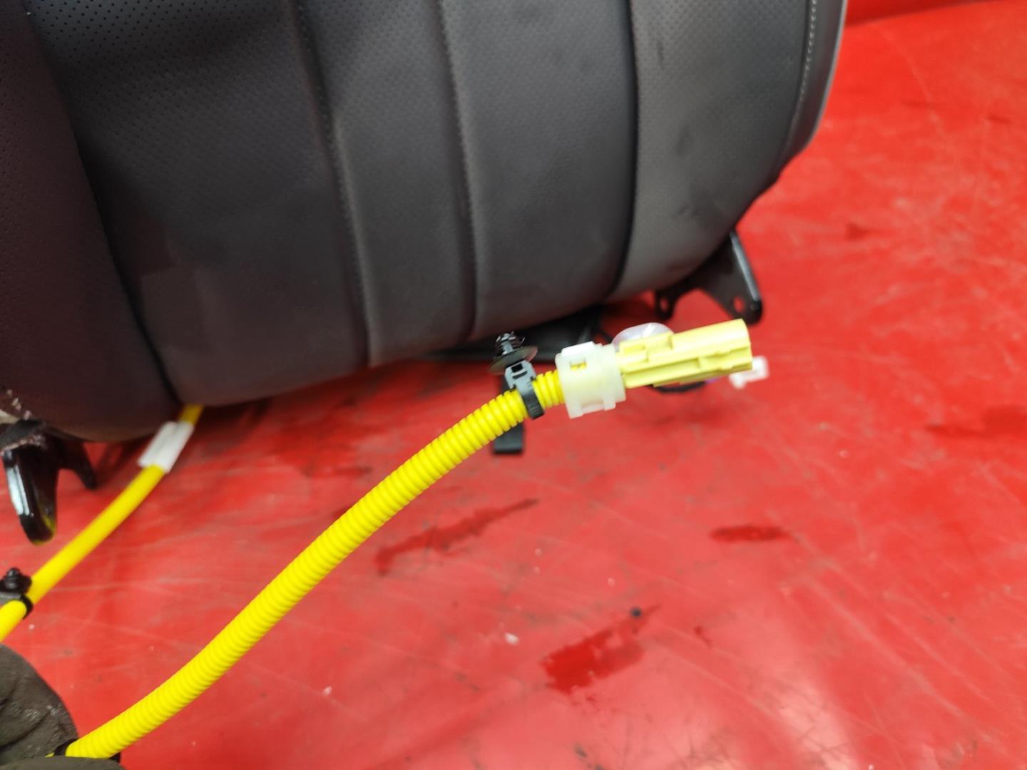 Спинка сидения