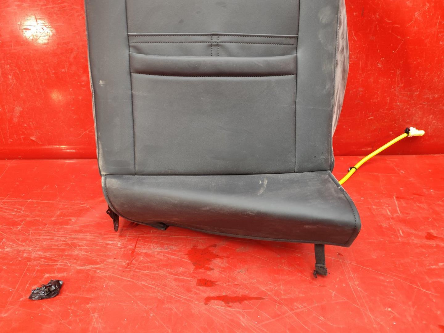 Спинка сидения