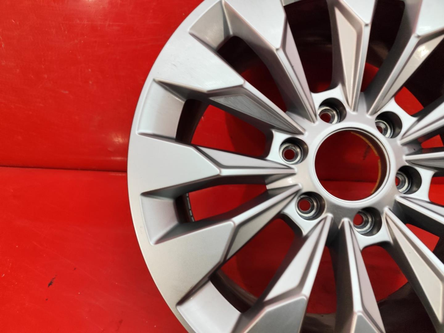 Диск колесный литой легкий сплав