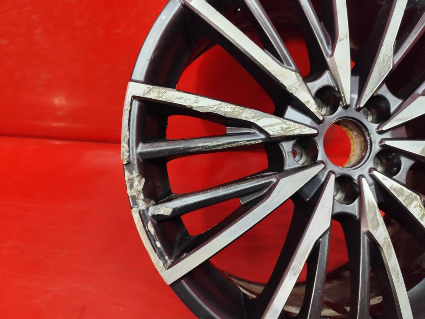 Диск колесный литой легкий сплав