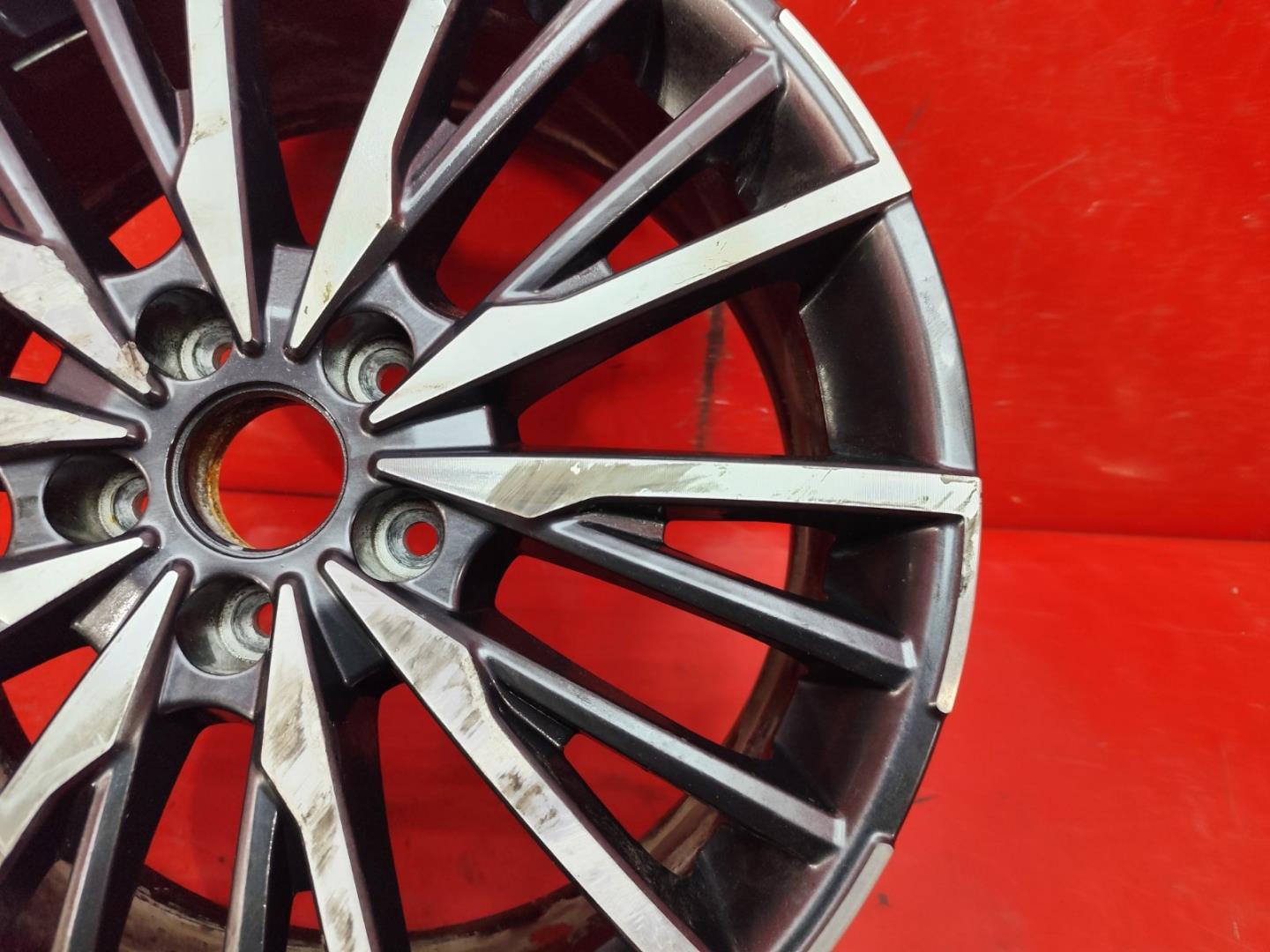 Диск колесный литой легкий сплав