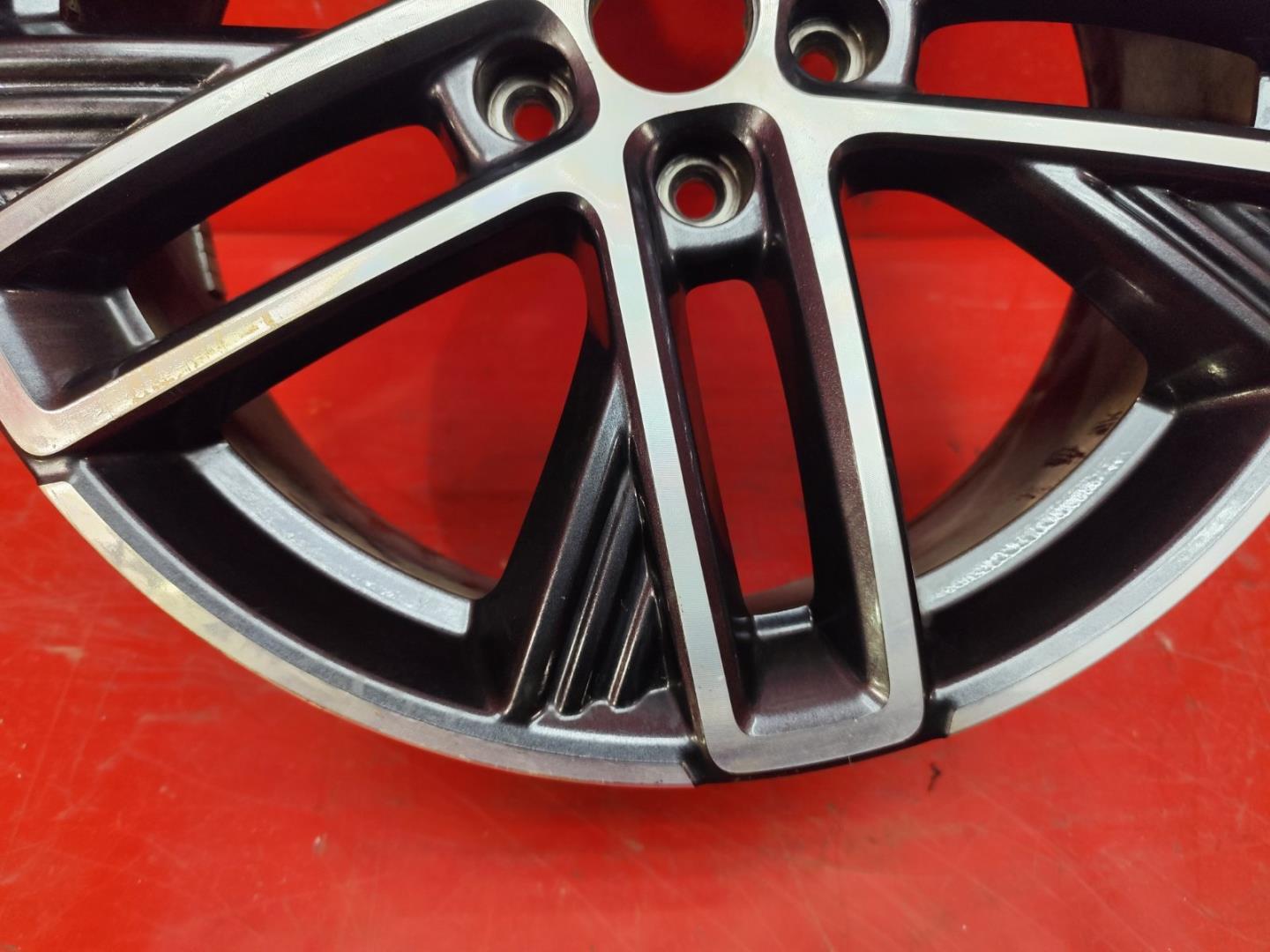 Диск колесный литой легкий сплав