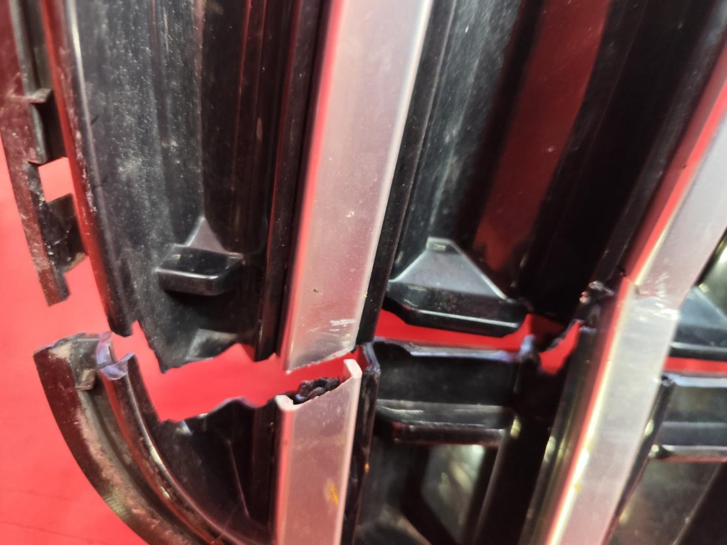 Решетка радиатора