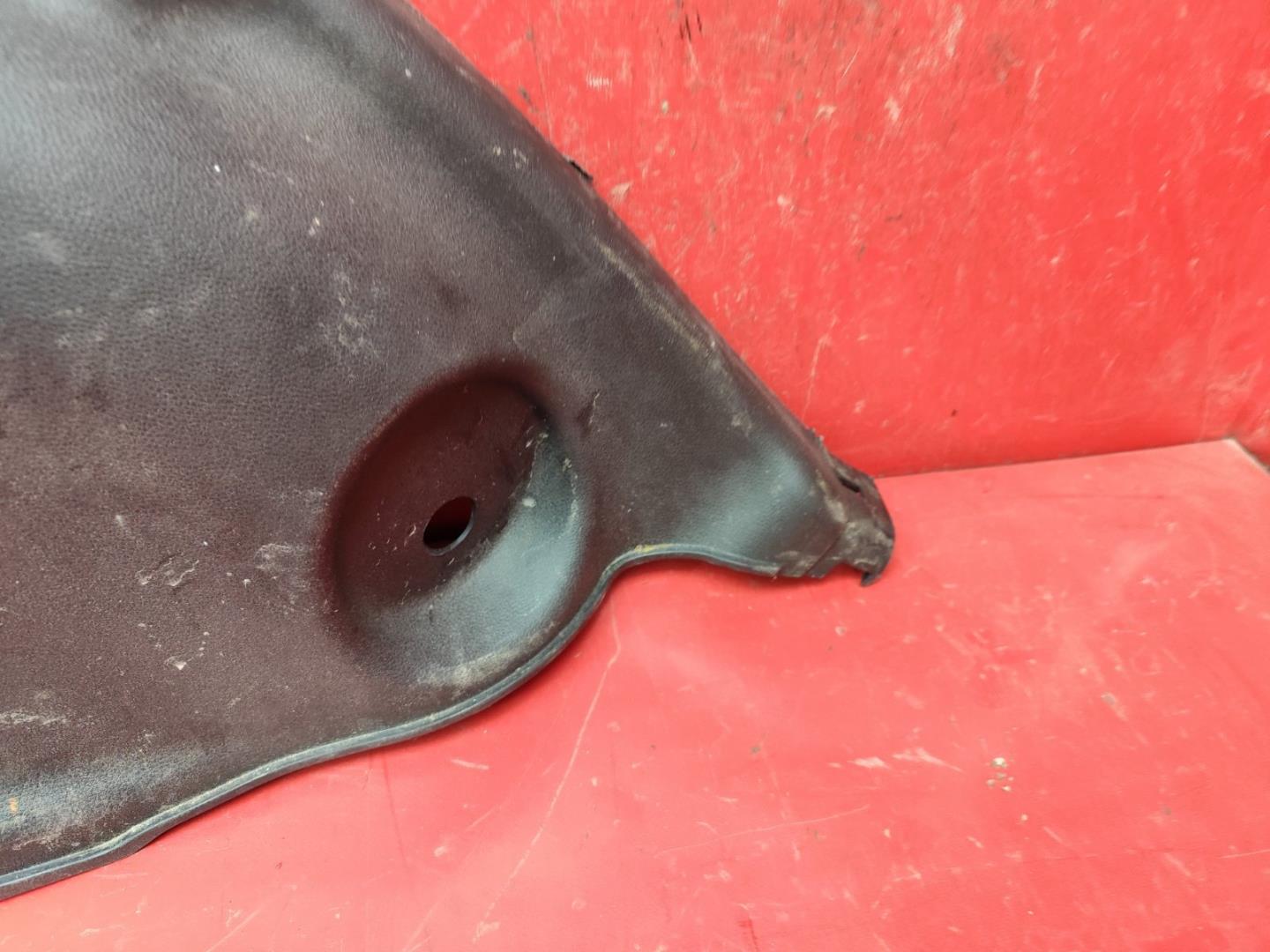 Обшивка багажника