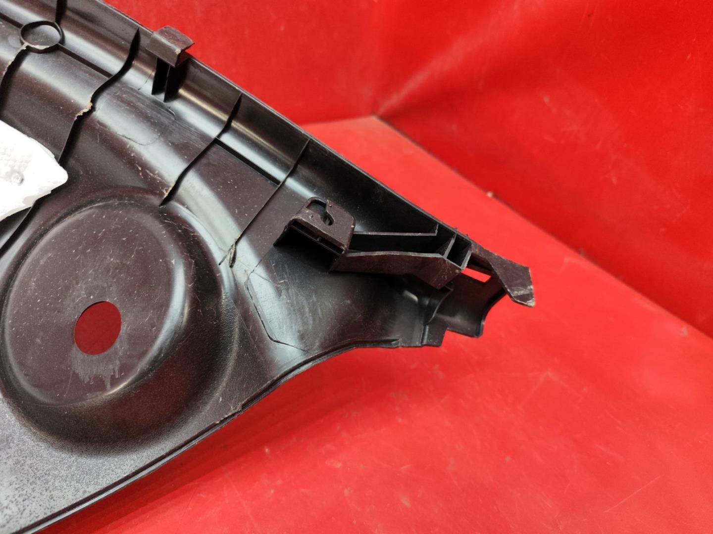 Обшивка багажника