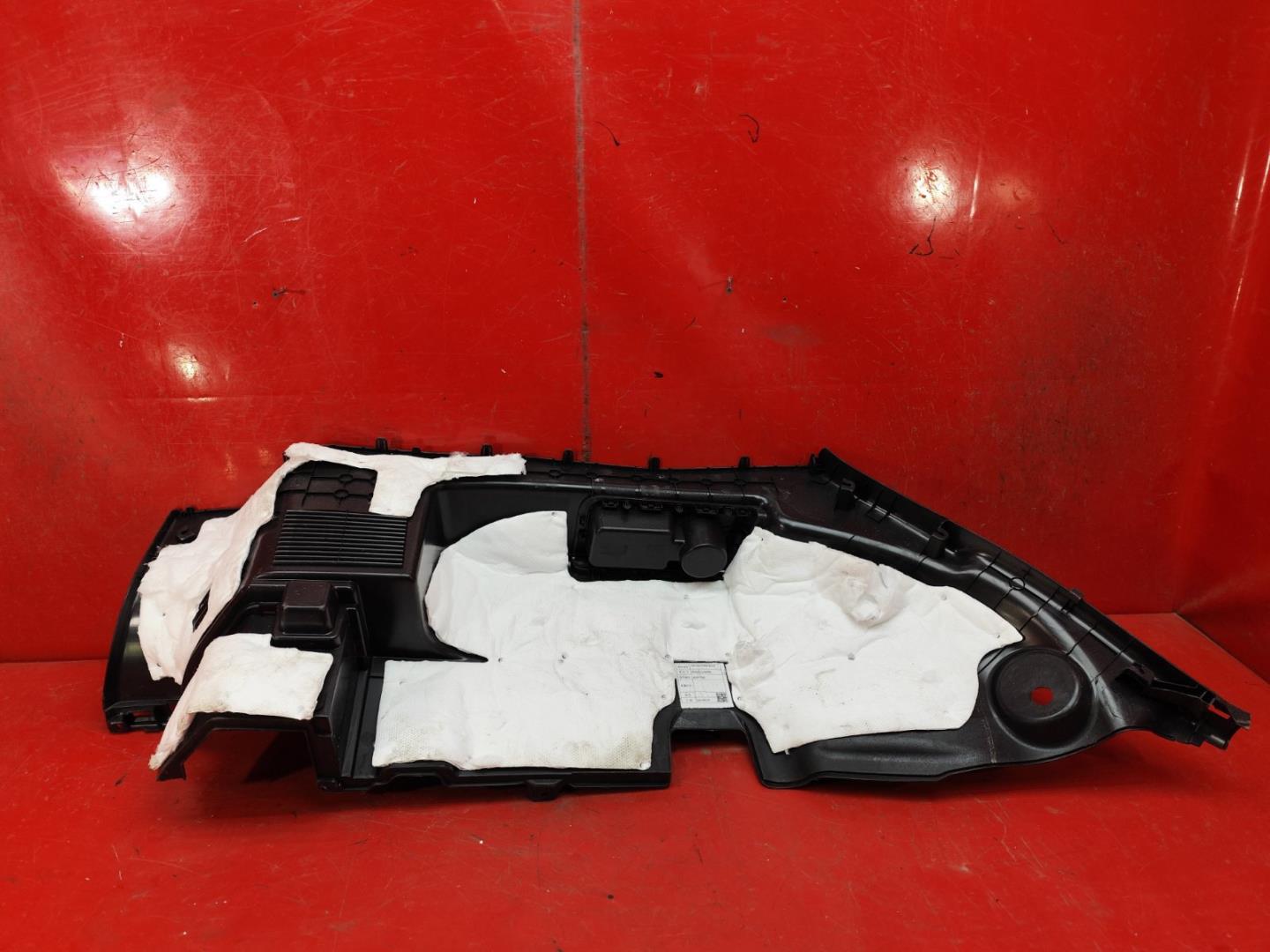 Обшивка багажника