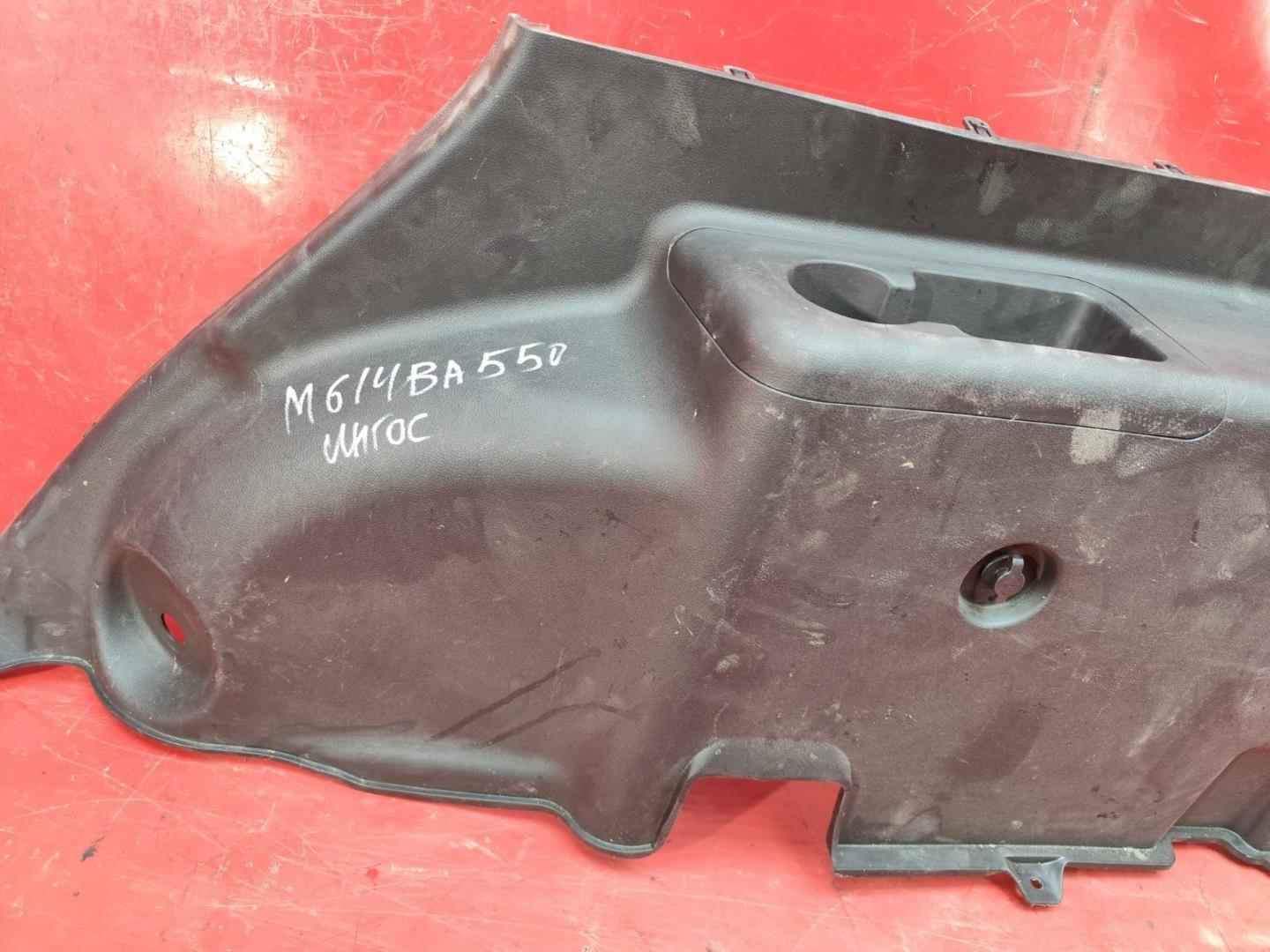 Обшивка багажника