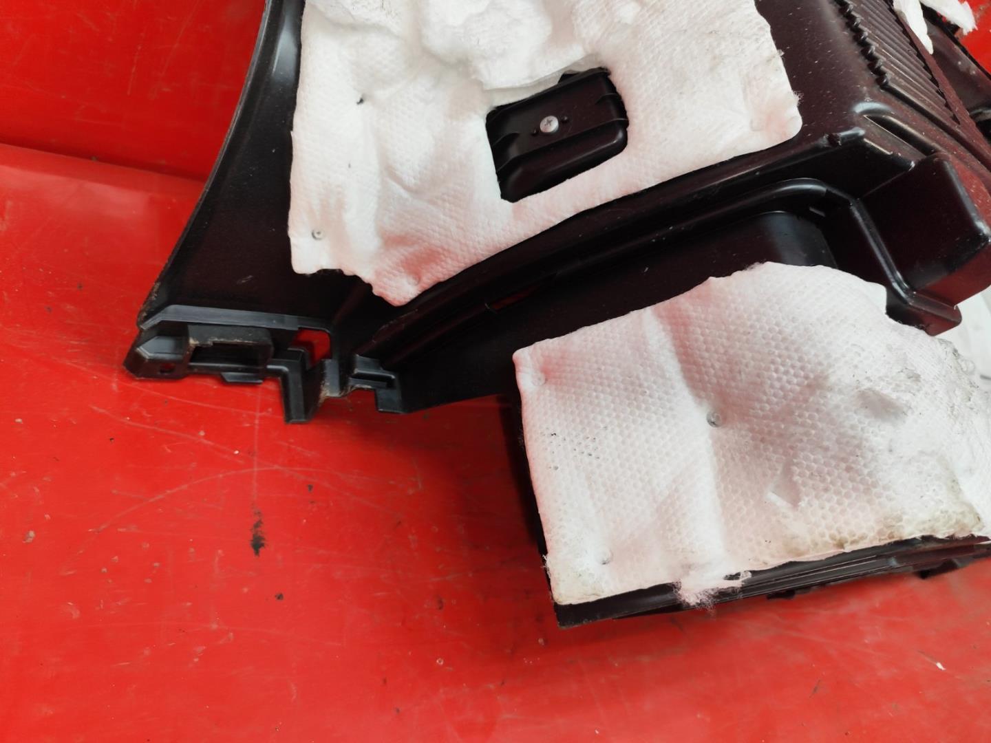 Обшивка багажника