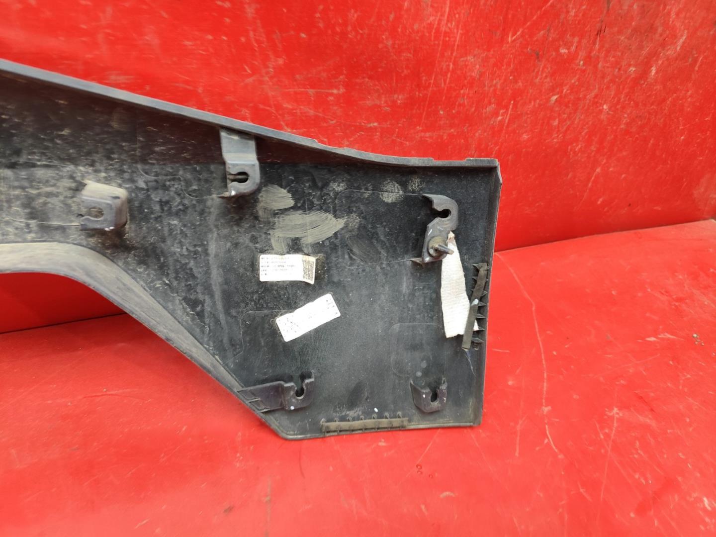 Накладка крышки багажника