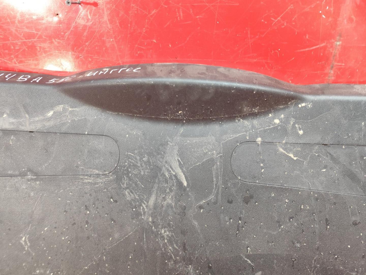 Обшивка крышки багажника