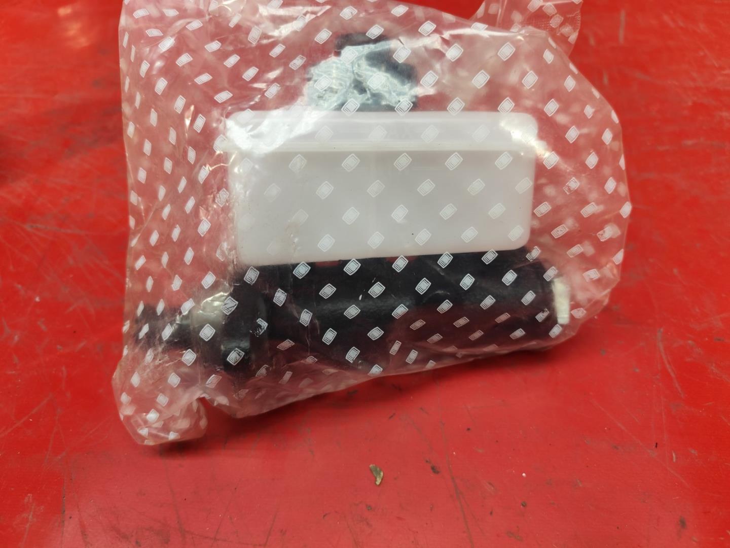 Цилиндр тормозной главный