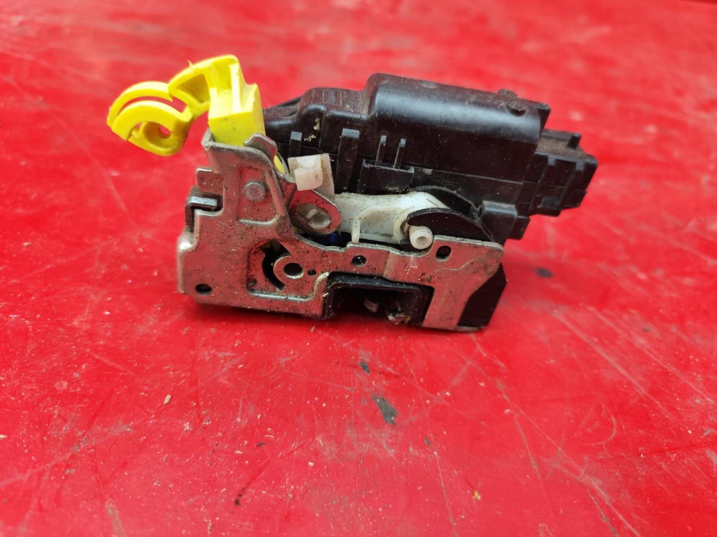 Замок двери