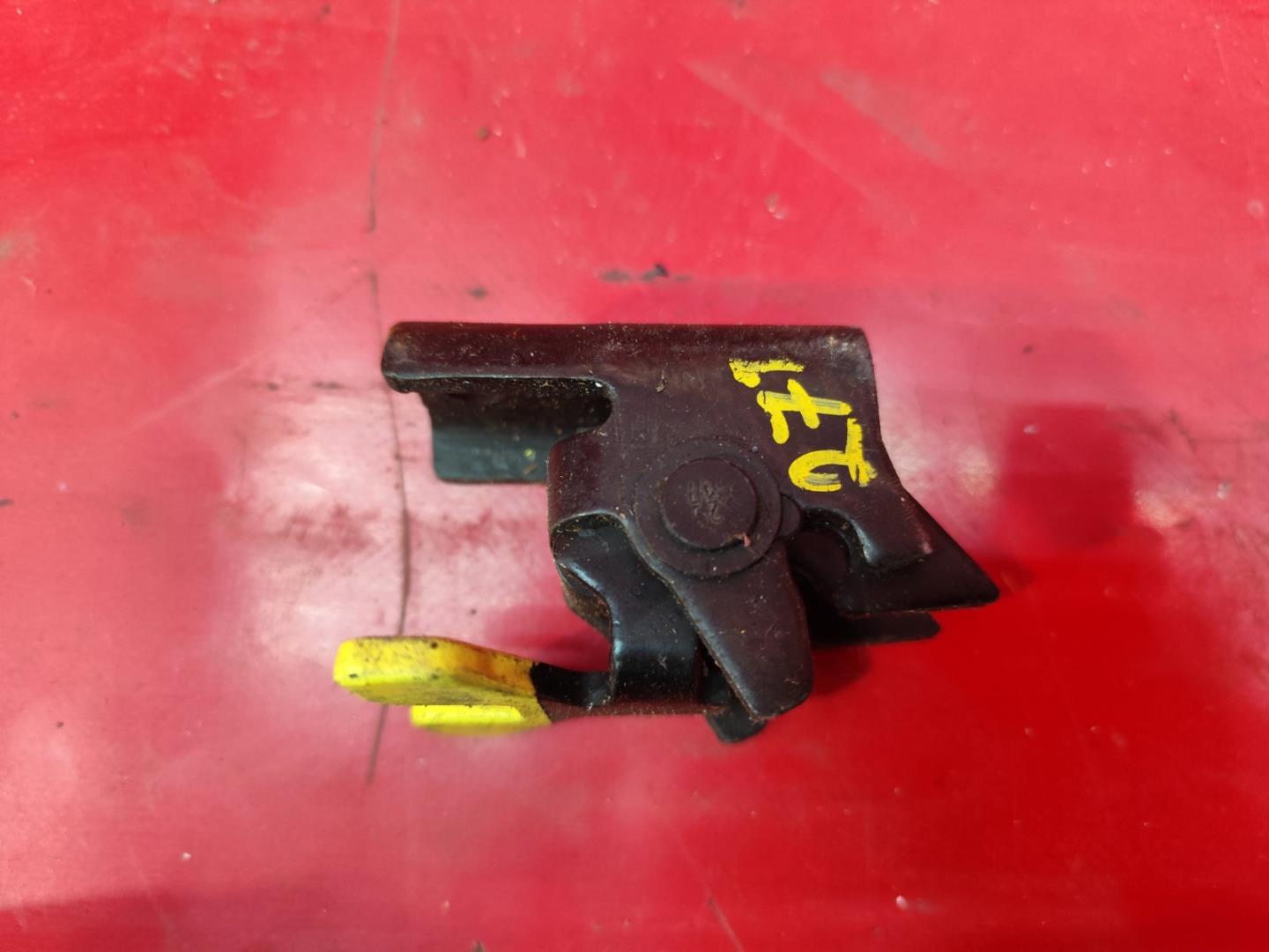 Замок двери распашной