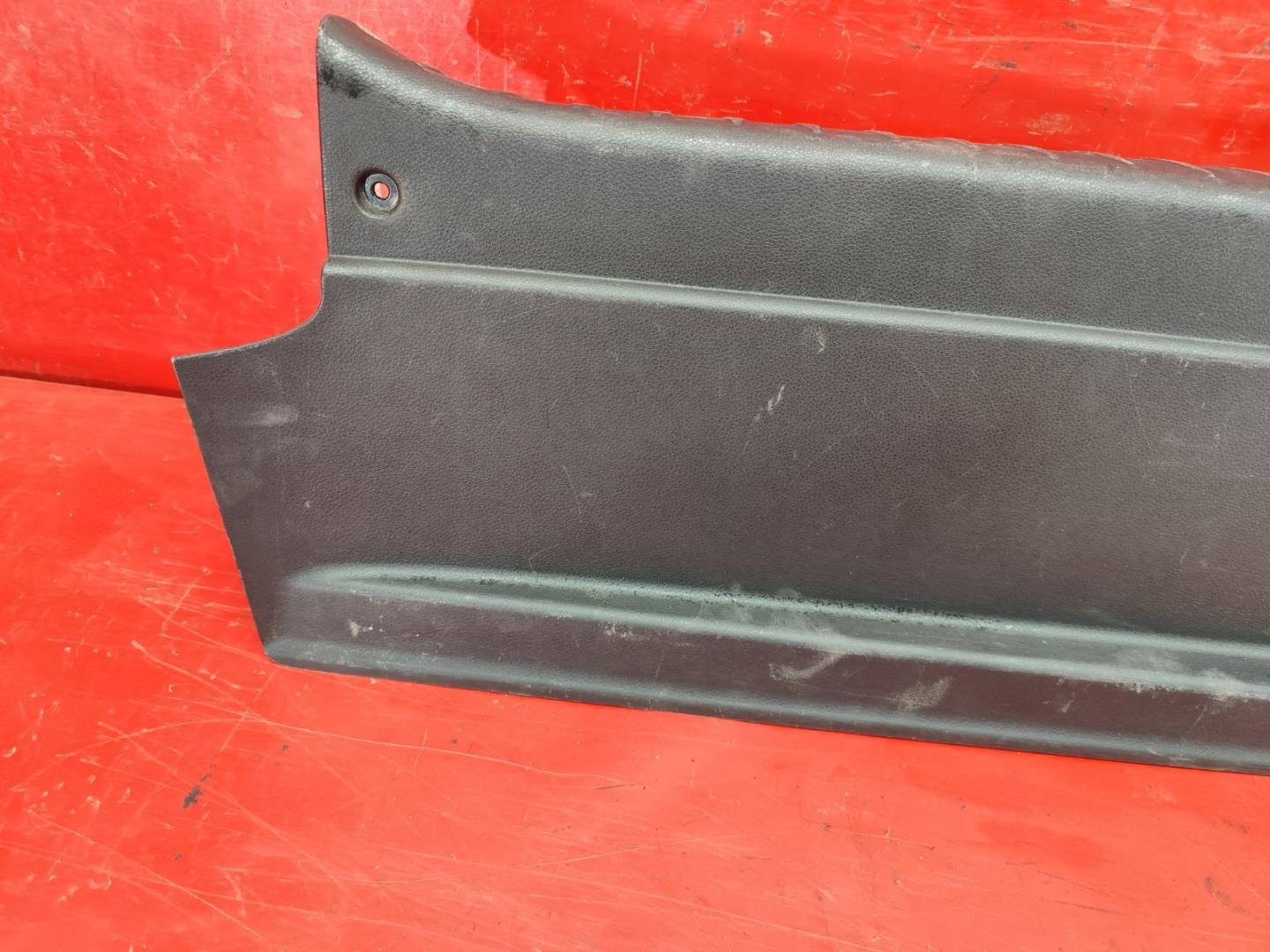 Кожух замка багажника