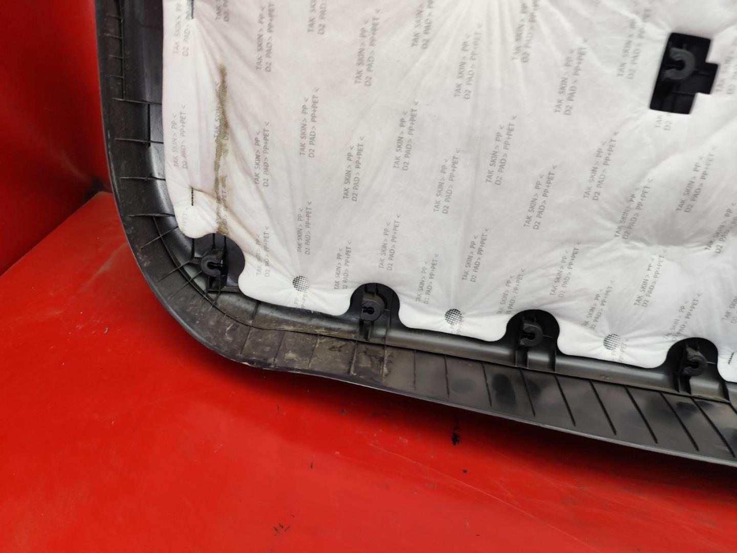 Обшивка багажника