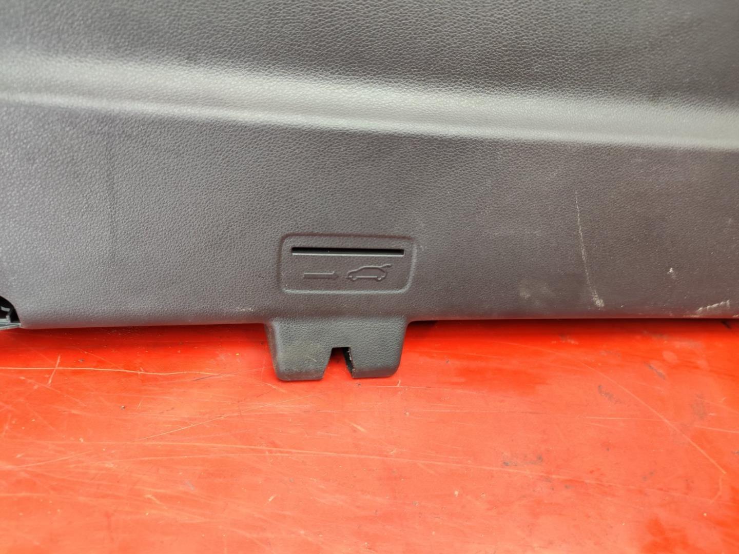 Обшивка багажника