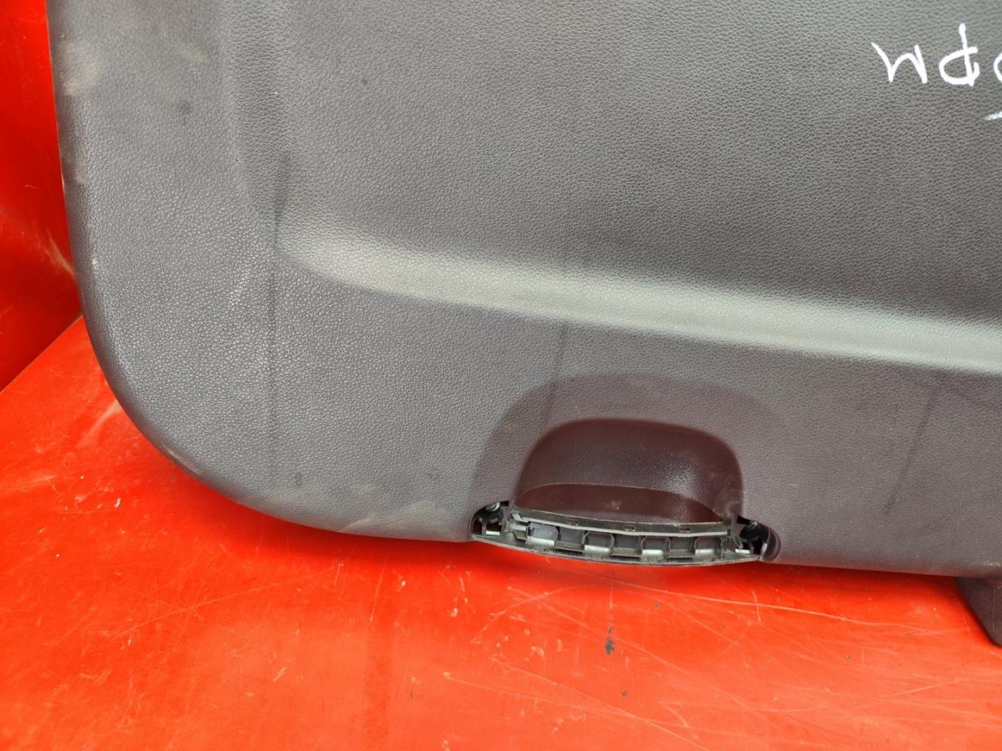 Обшивка багажника