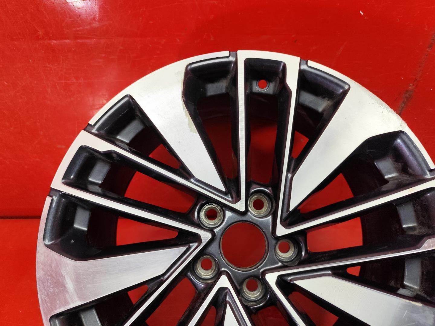 Диск колесный литой легкий сплав