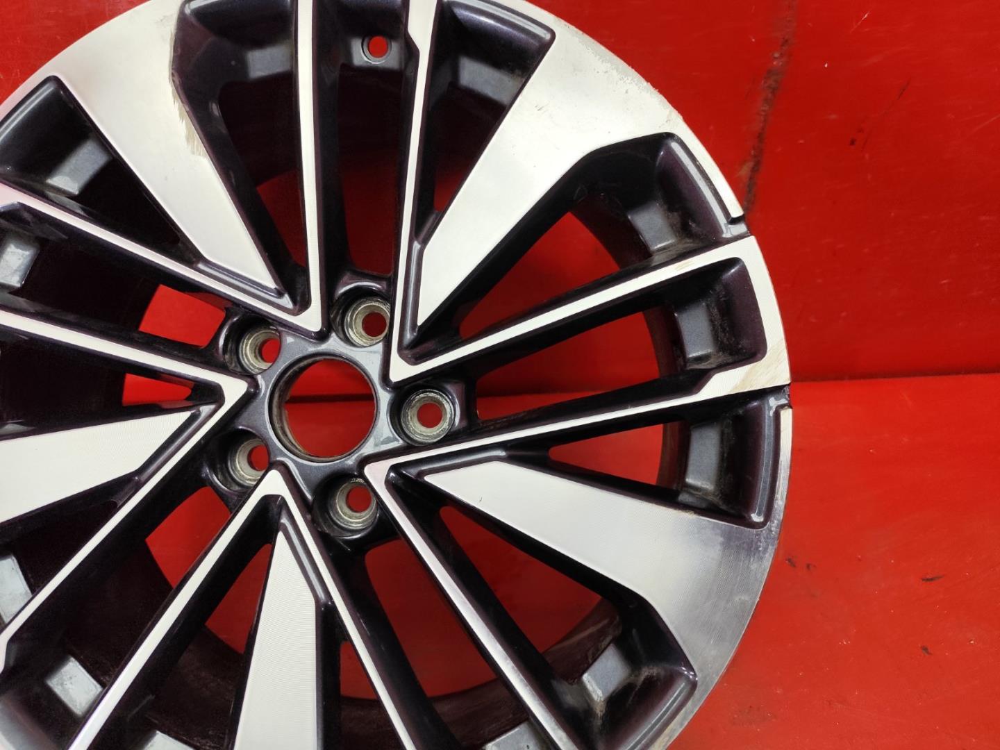 Диск колесный литой легкий сплав