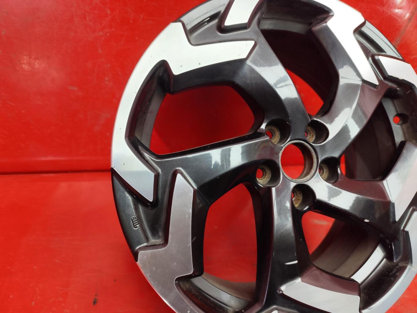 Диск колесный литой легкий сплав