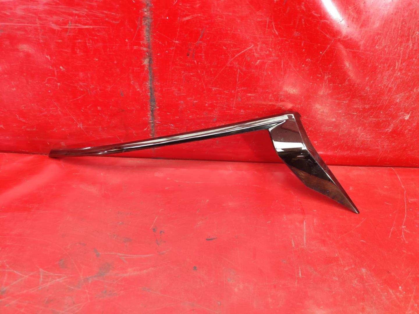 Молдинг фары