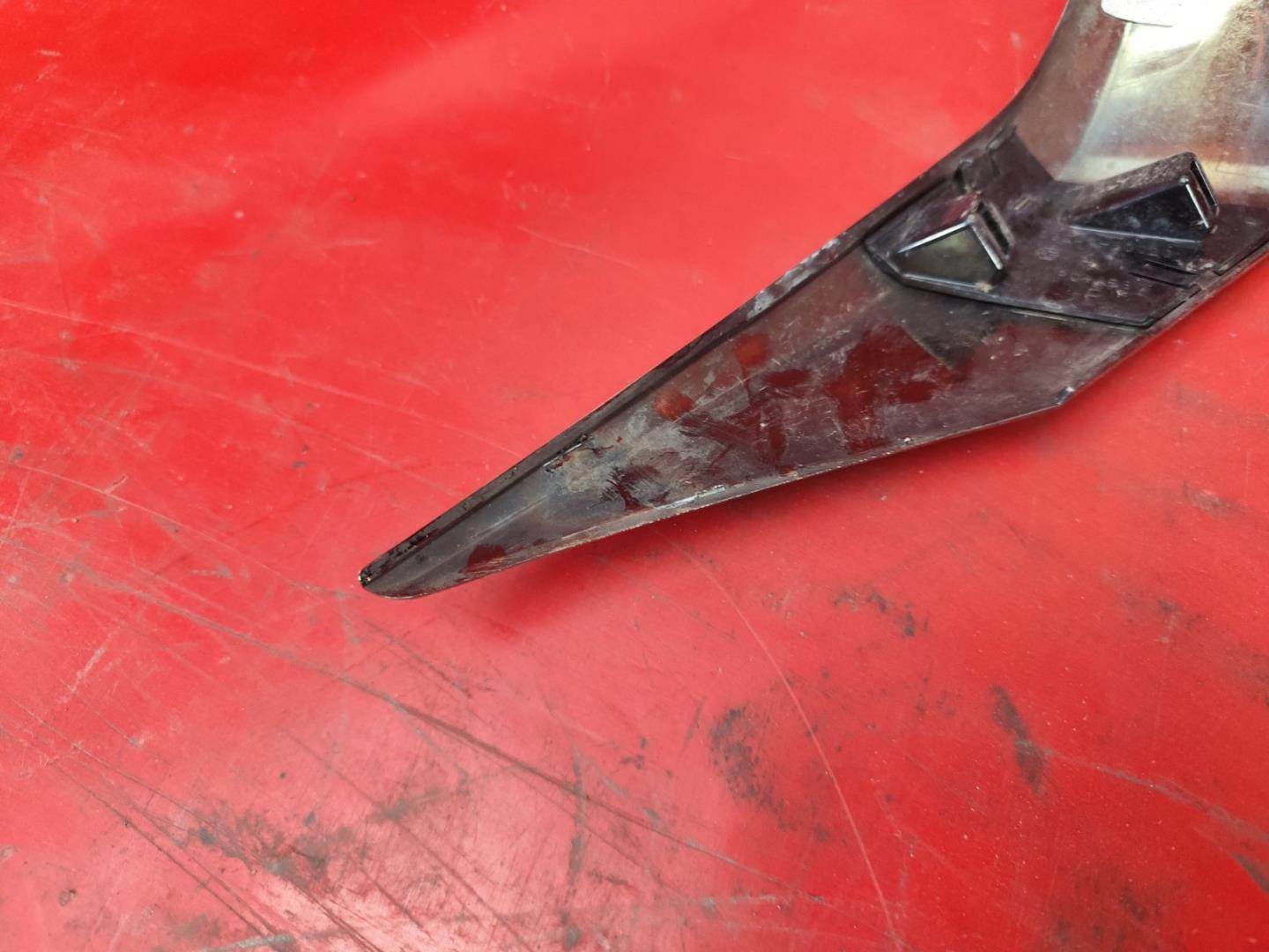 Молдинг фары