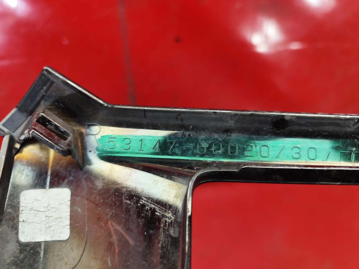 Молдинг фары