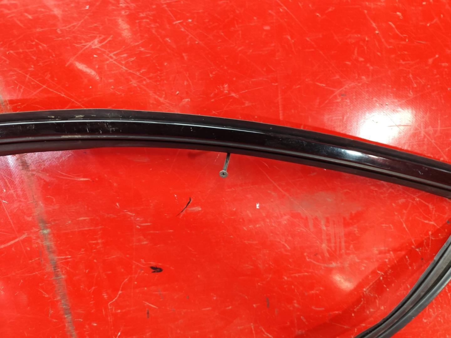 Уплотнитель двери