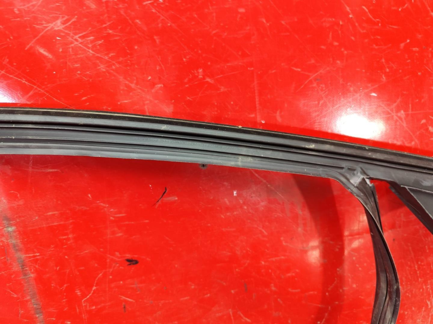 Уплотнитель двери