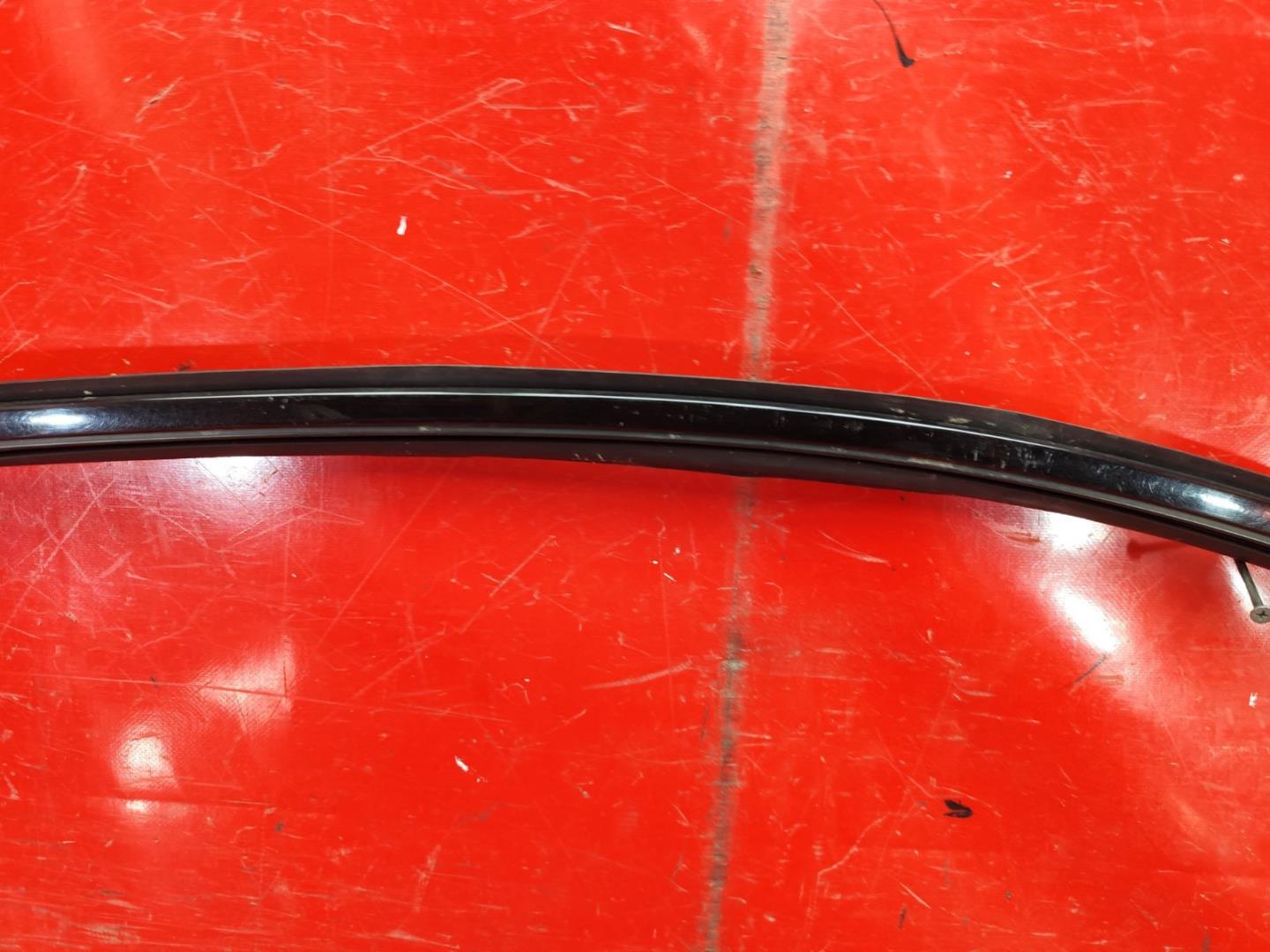 Уплотнитель двери