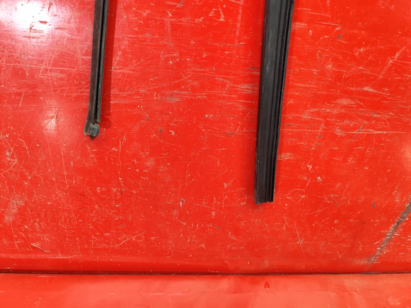 Уплотнитель двери