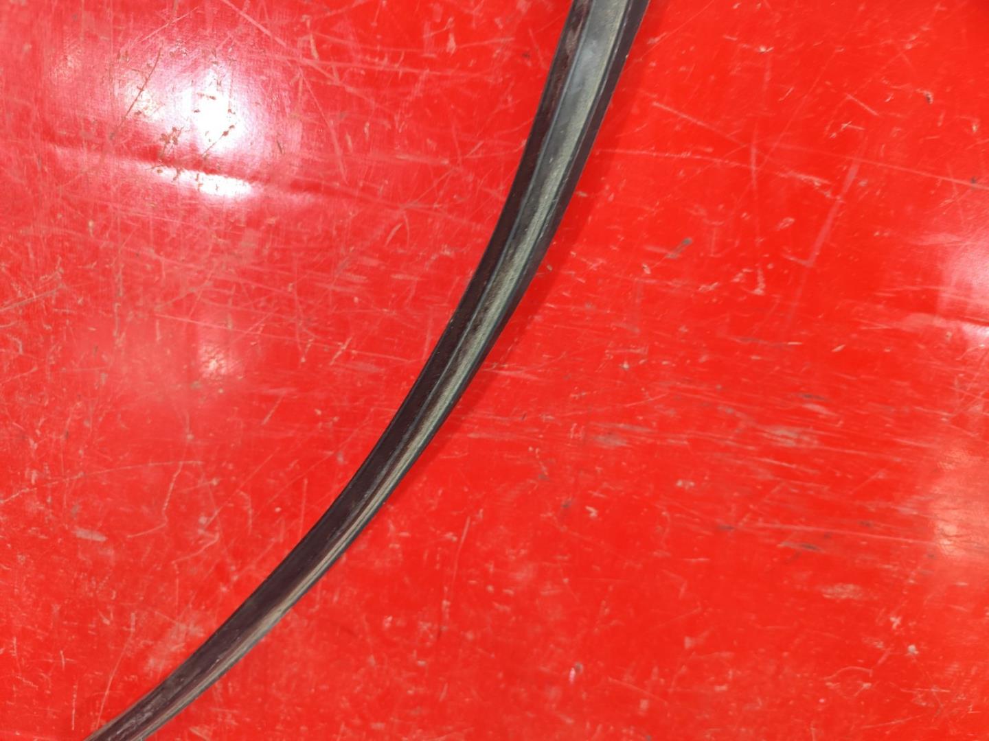 Уплотнитель двери