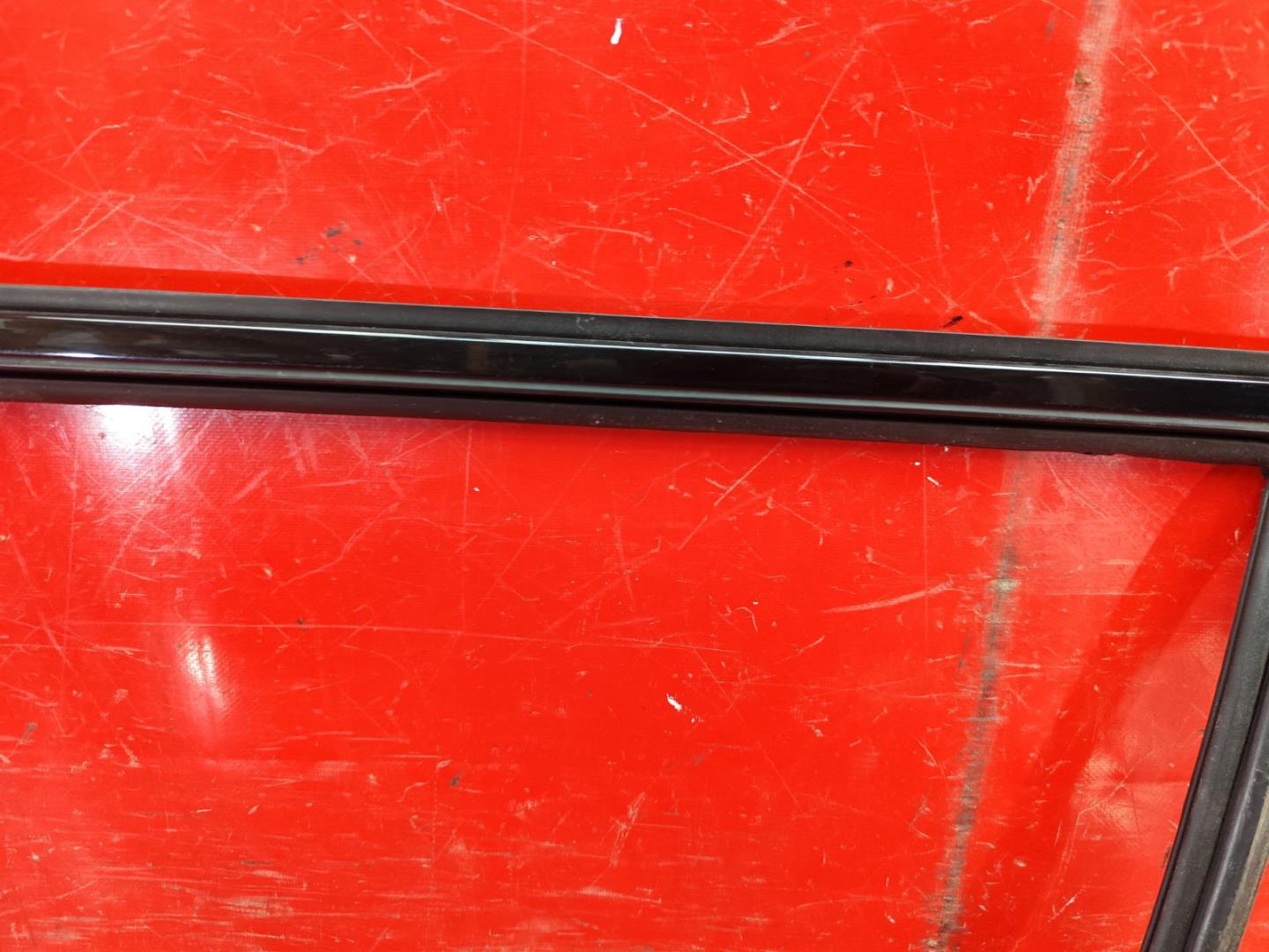 Уплотнитель двери