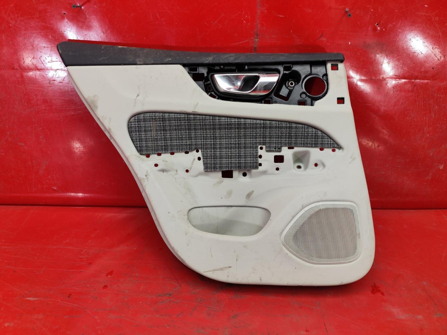 Обшивка двери