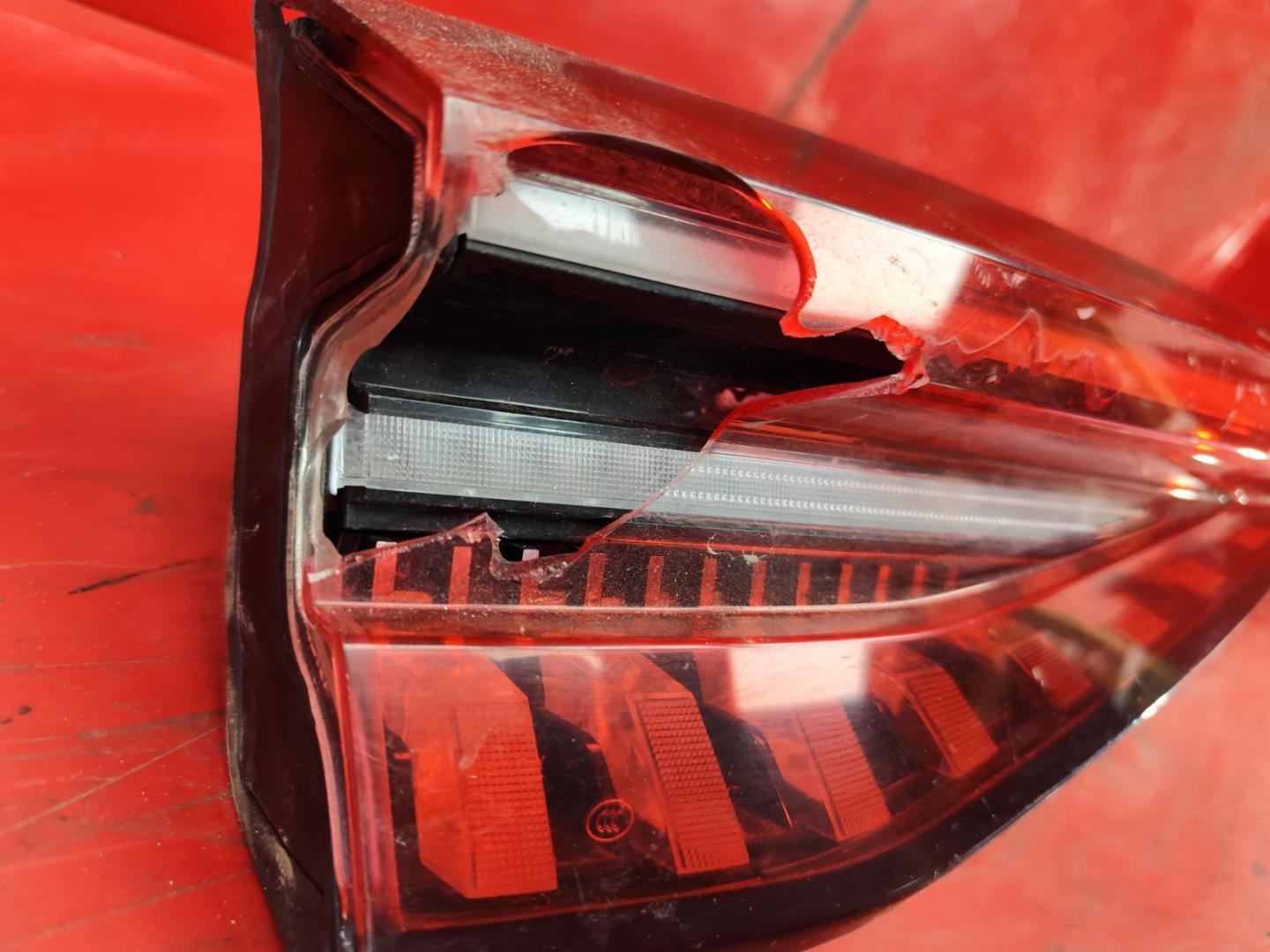 Фонарь задний