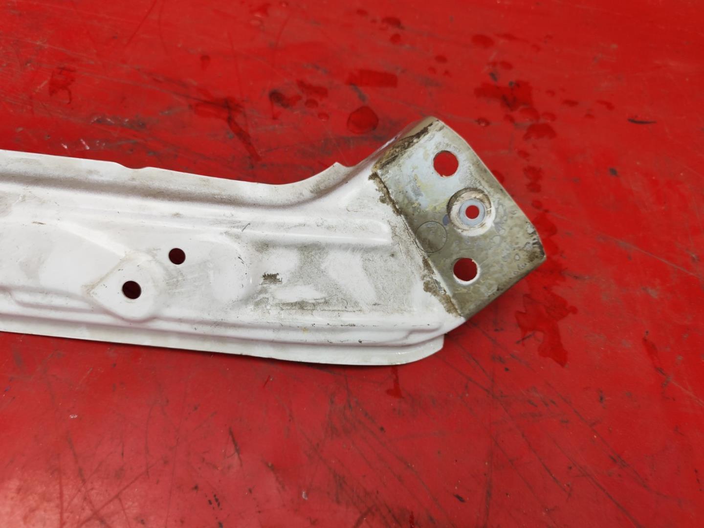 Кронштейн крепежный вспомогательный (разного назначения)