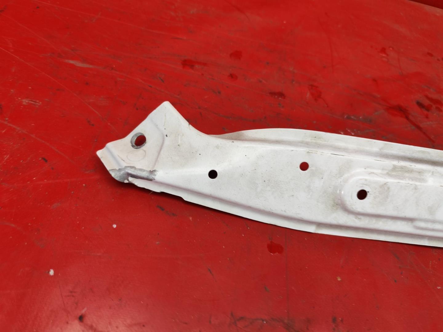 Кронштейн крепежный вспомогательный (разного назначения)