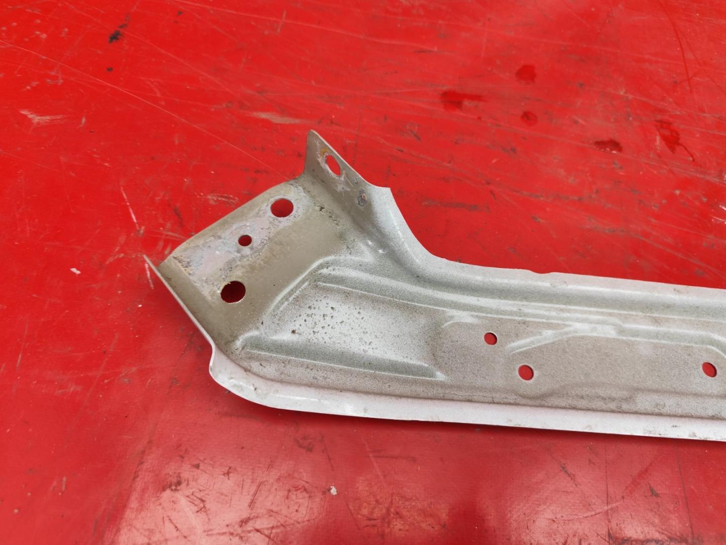 Кронштейн крепежный вспомогательный (разного назначения)