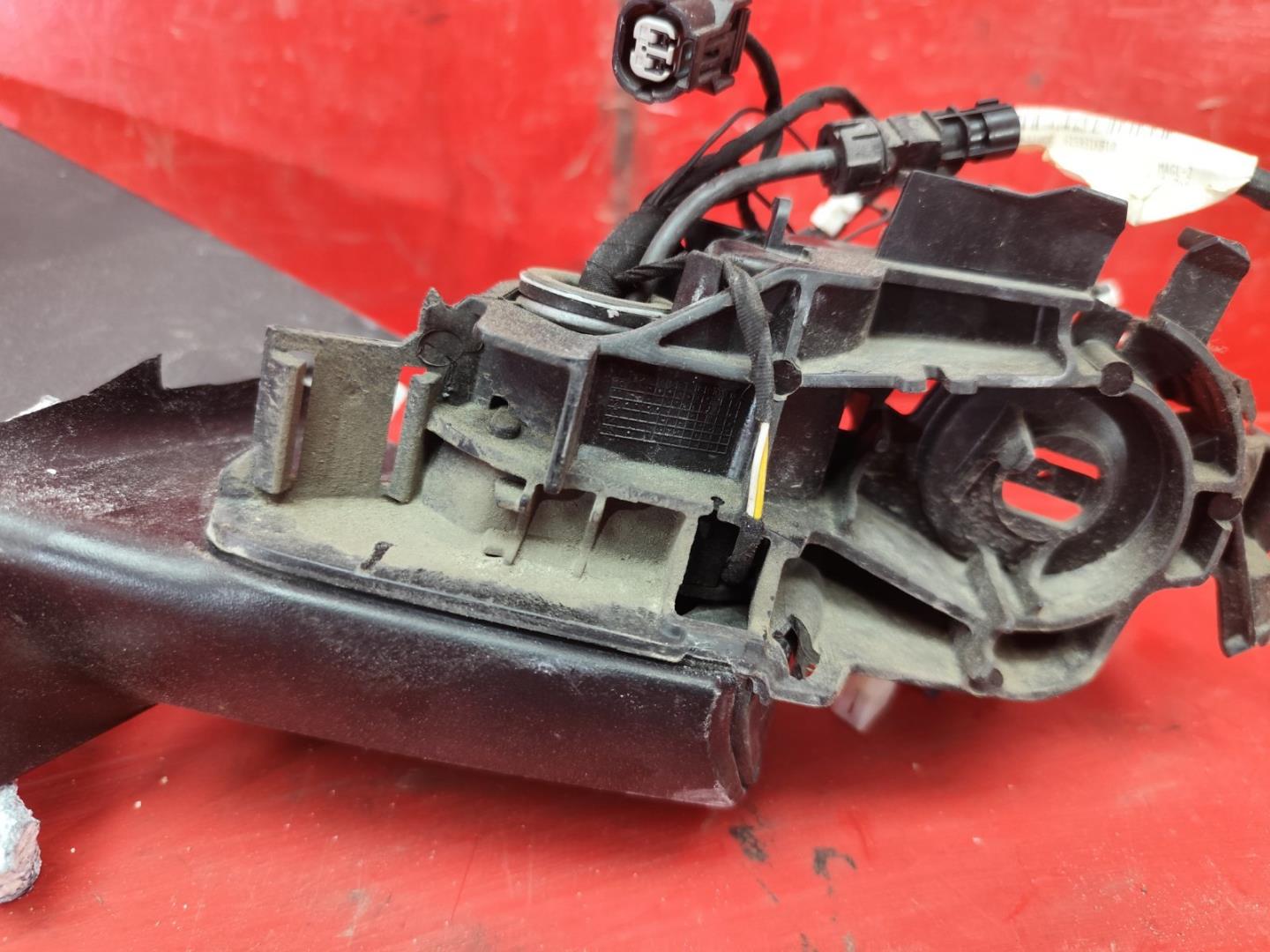 Кронштейн зеркала