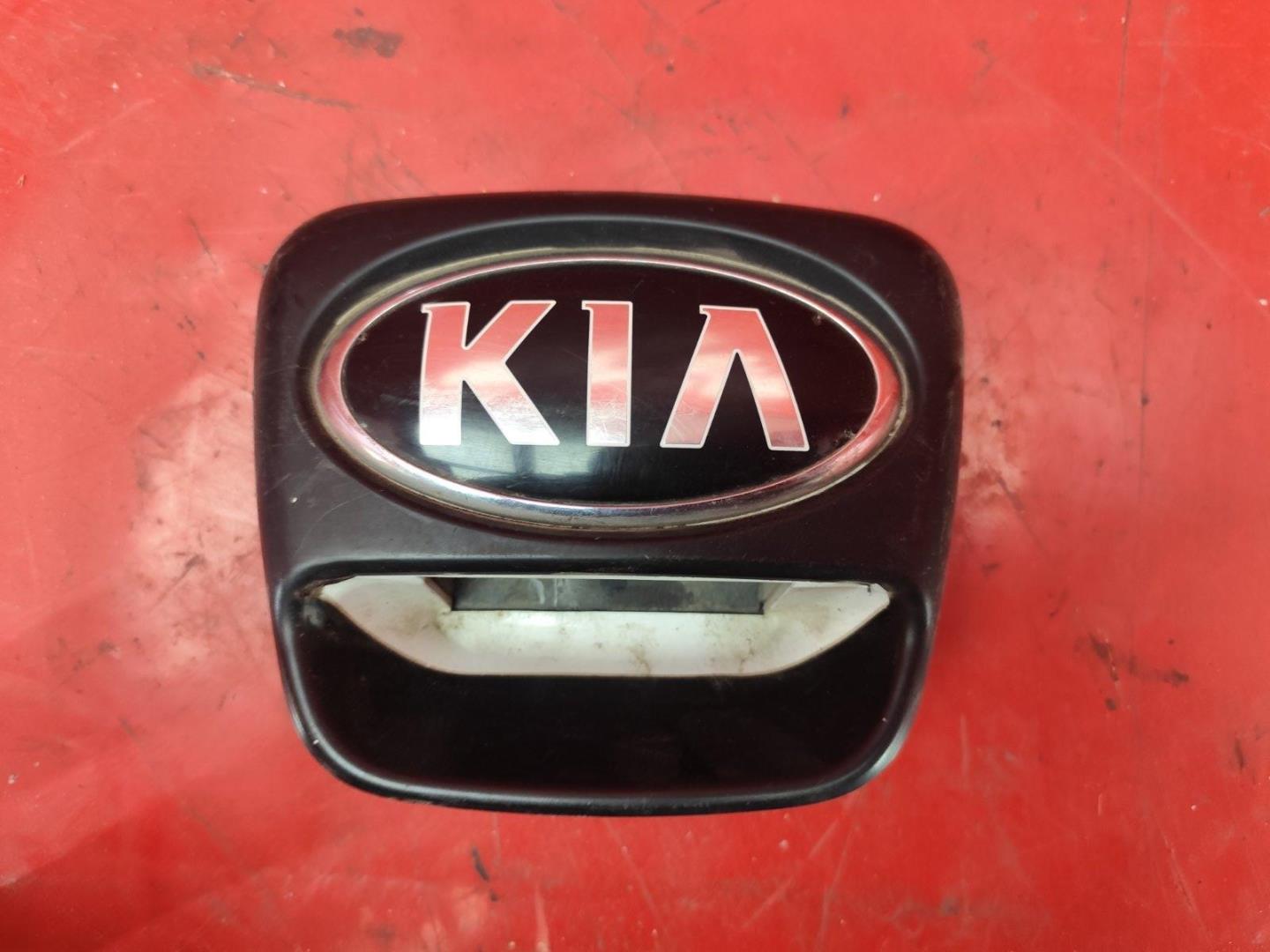 Ручка открывания багажника