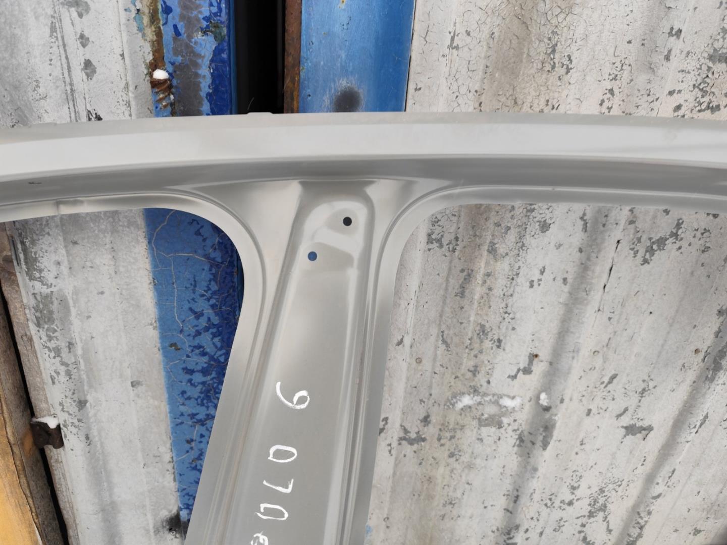 Кузовной элемент