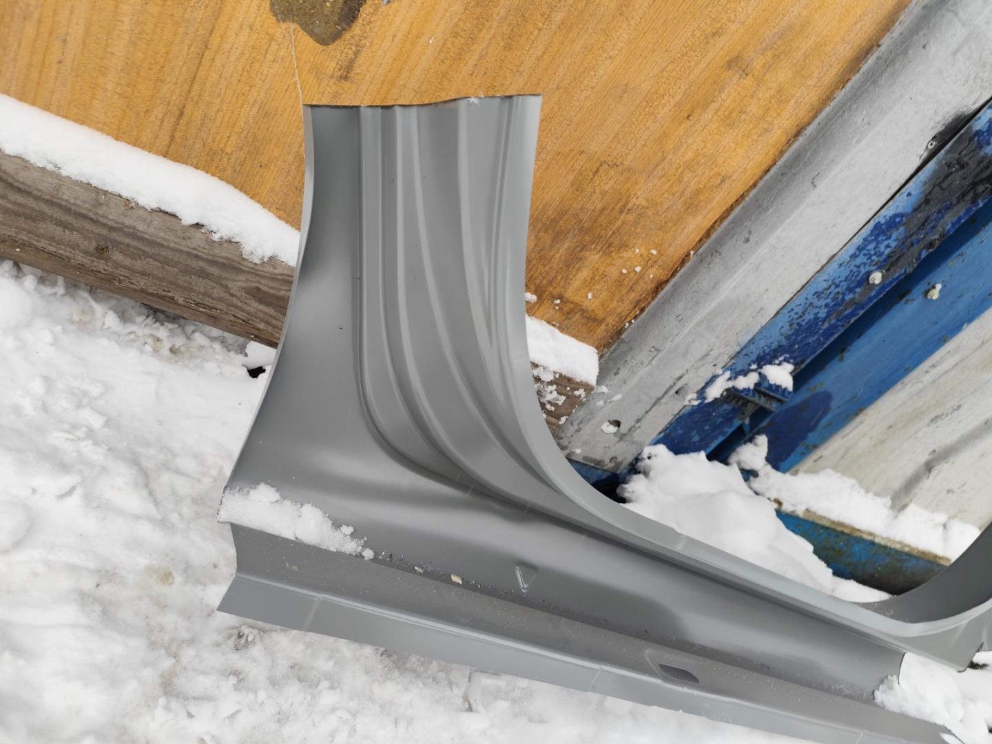 Кузовной элемент