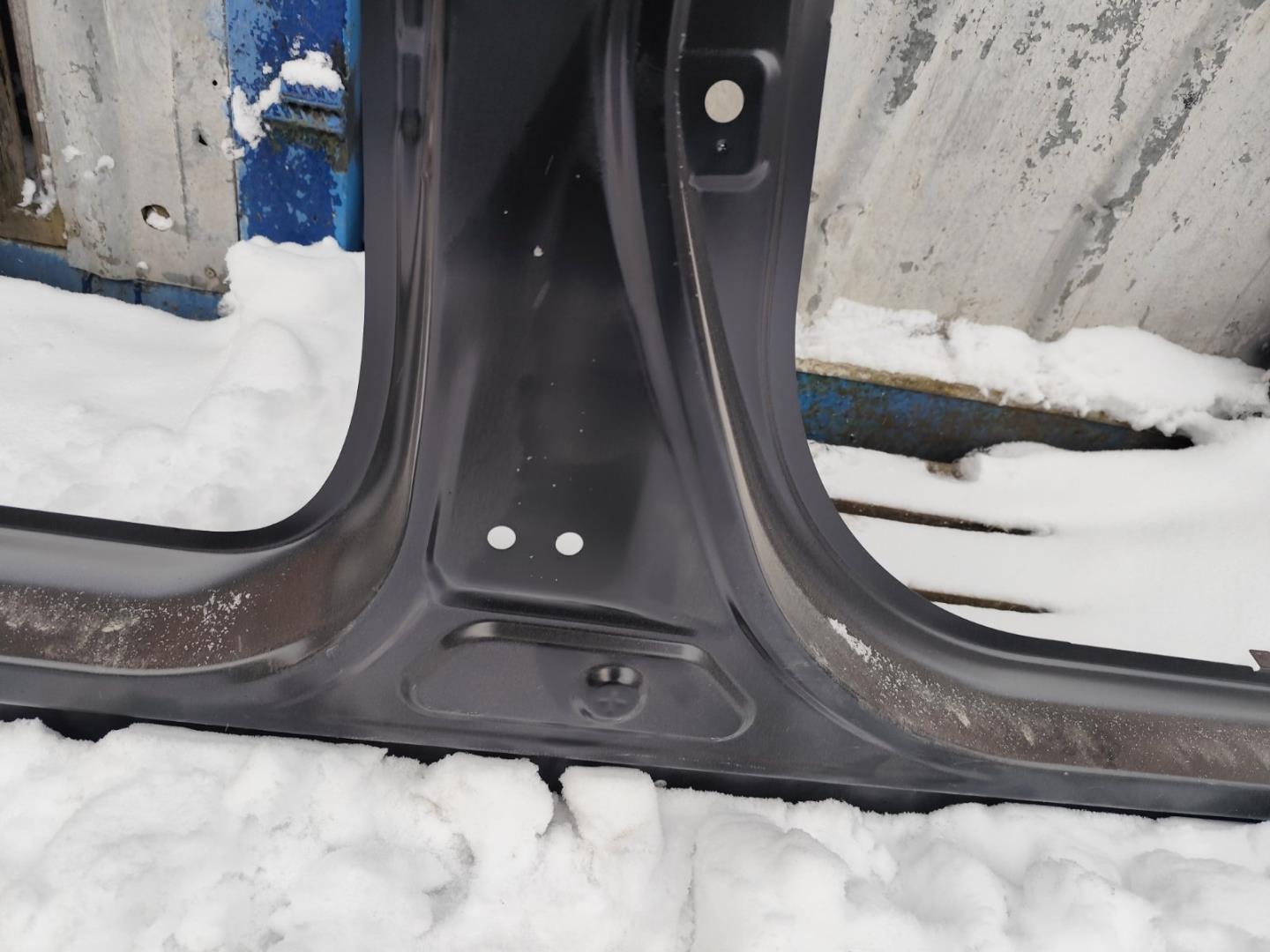 Кузовной элемент