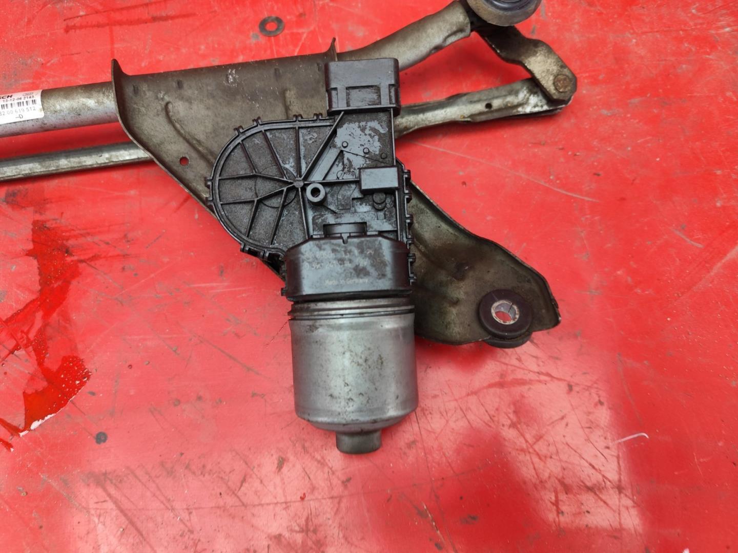 Трапеция стеклоочистителей